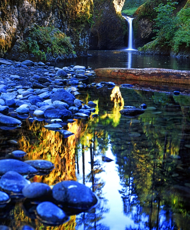 Punchbowl Falls, Eagle Creek in Oregon, Columbia River Gorge, Fuji Velvia 50, Mamiya 645 Pro TL, Jeff King Photography